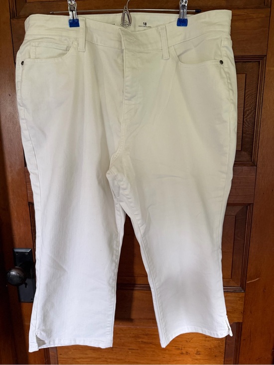 St. John's Bay Pants - Cropped White Denim Capri Pants